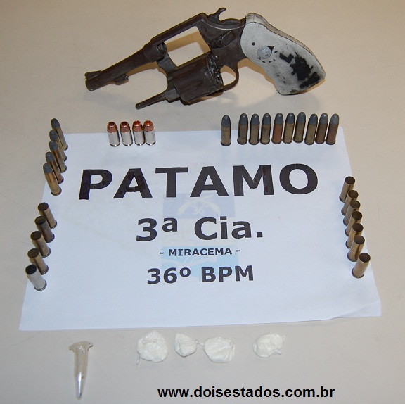 Material apreendido pelos policiais militares. Foto: Nelson Barros Material apreendido pelos policiais militares. Foto: Nelson Barros