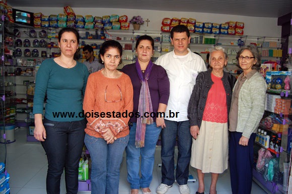 Clésio Basílio, acompanhado de sua mãe e familiares. Foto: Laelson Barros Clésio Basílio, acompanhado de sua mãe e familiares. Foto: Laelson Barros