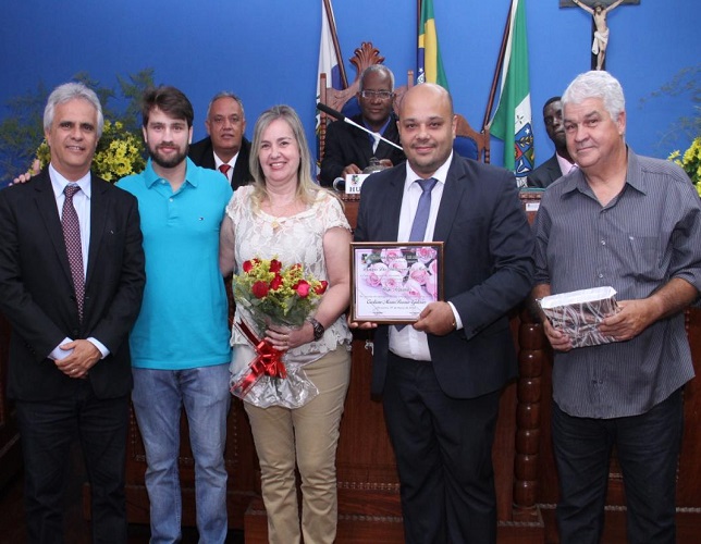 Vereador Hugo Fernandes&ndash; homenageada a Sr&ordf;. Cristiane Maria Barros Guterres.