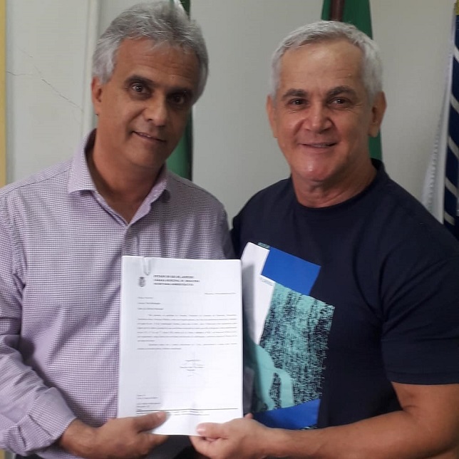 Prefeito Clovinho Tostes e o vereador Maur&iacute;cio V&ocirc; Santana